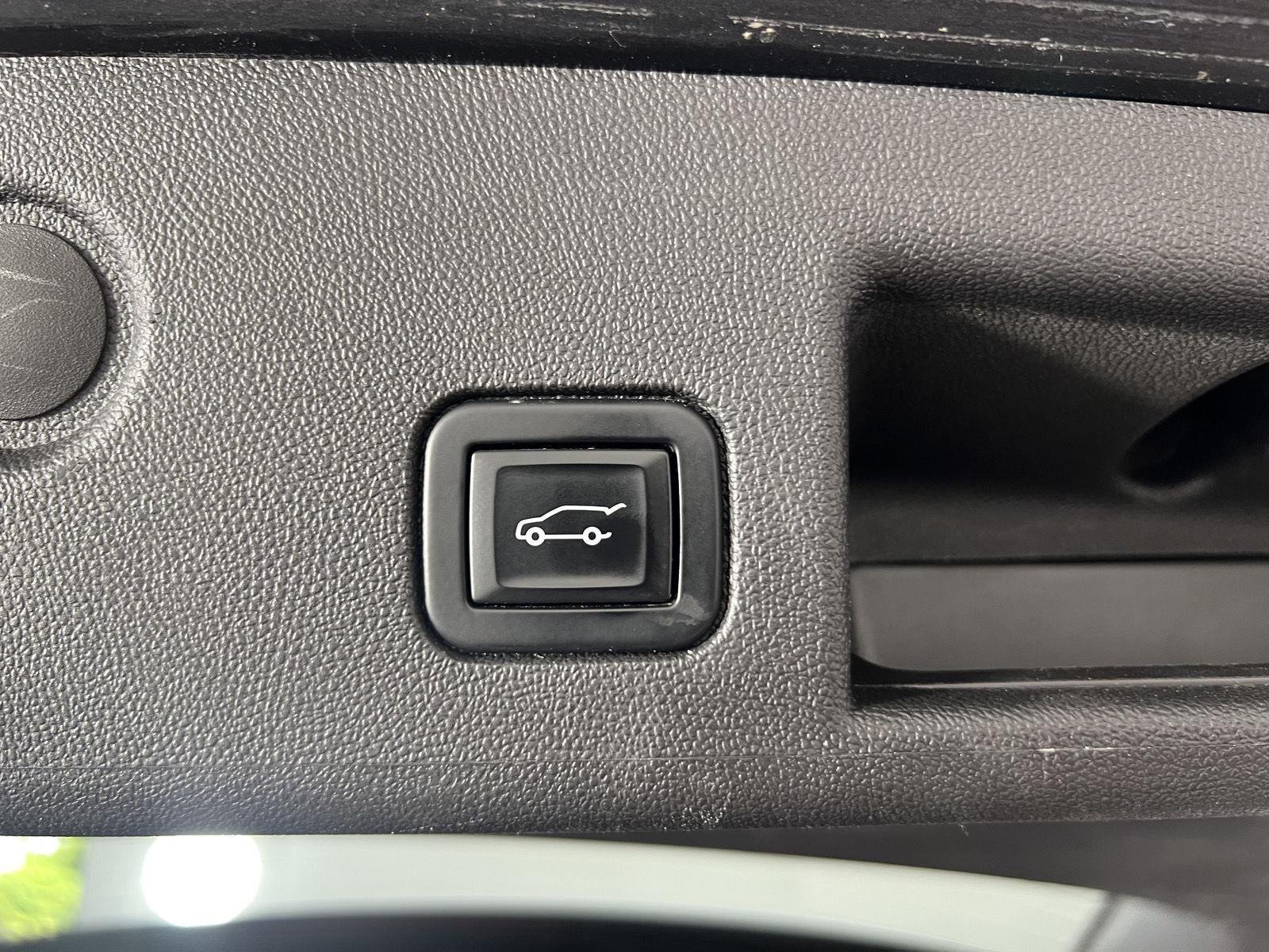 Used 2022 Iron Gray Metallic Chevrolet RS image 20