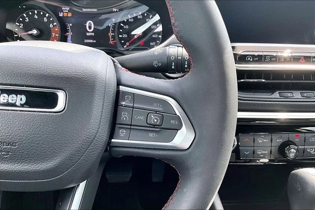 Used 2024 Metallic Jeep Trailhawk image 12