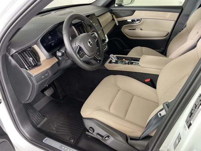 2026 Volvo XC90 Plus - Photo 19