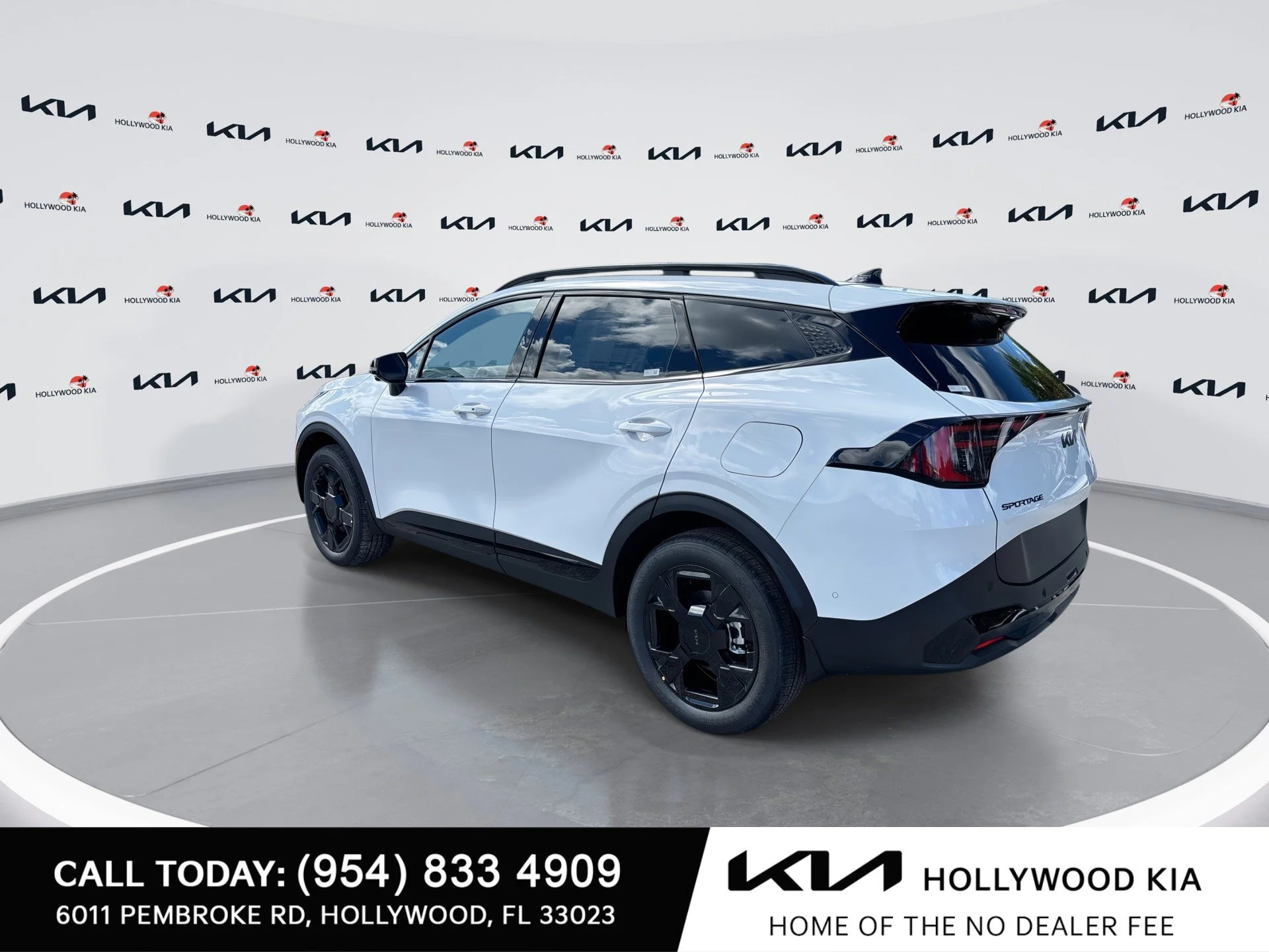 New 2027 Glacial White Pearl Kia X-Line image 6