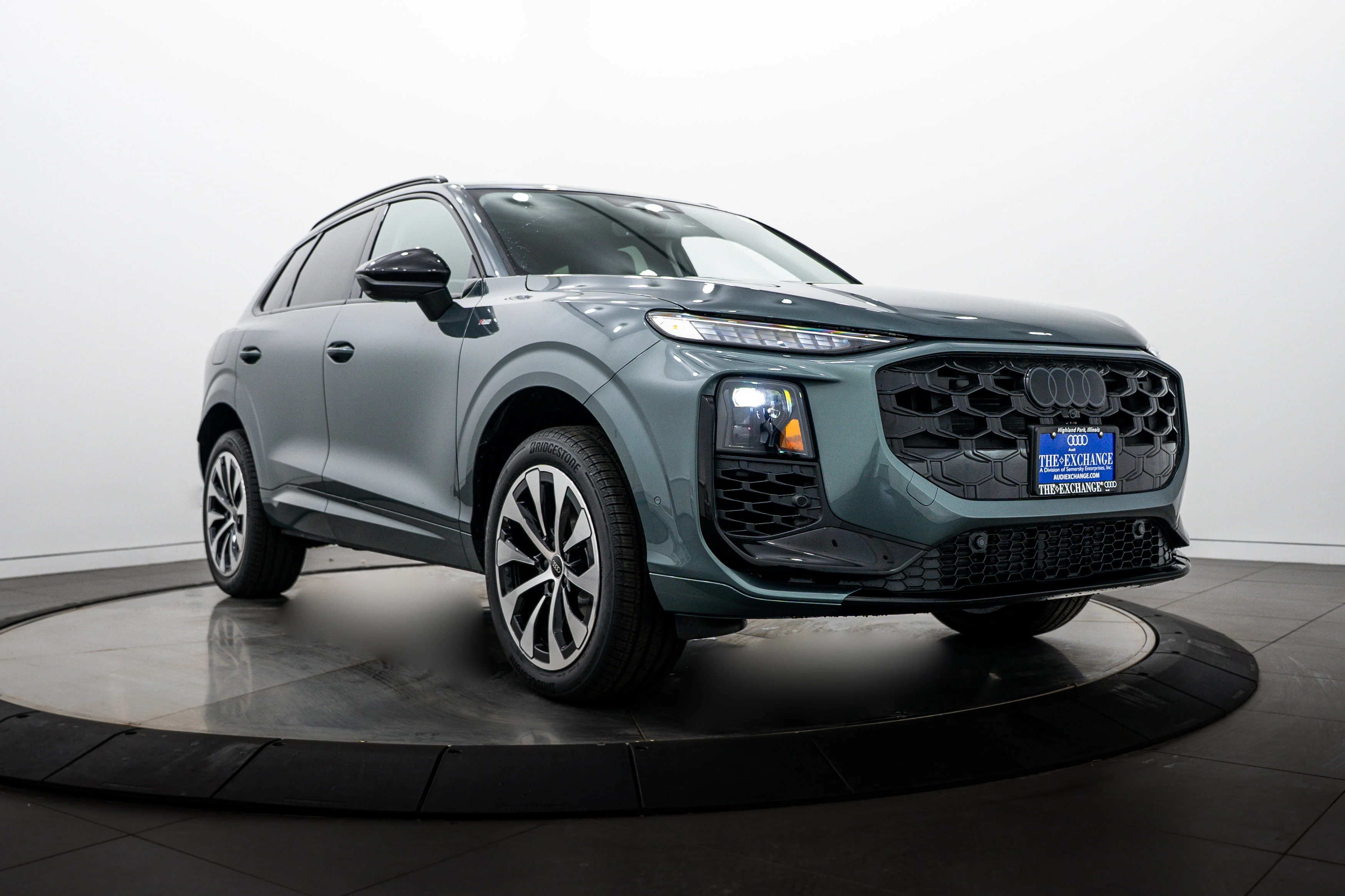 2026 Audi Q3 S line quattro's photo