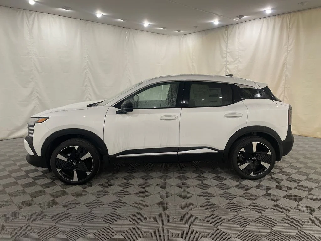 New 2026 Aspen White Tricoat Nissan SR image 11