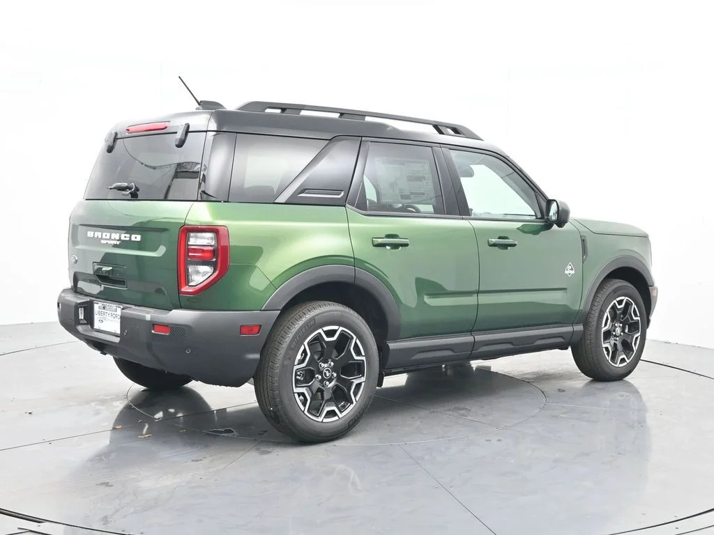 New 2025 Eruption Green Metallic Ford Outer Banks® image 7