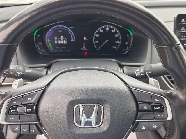 Used 2021 White Honda EX-L image 23