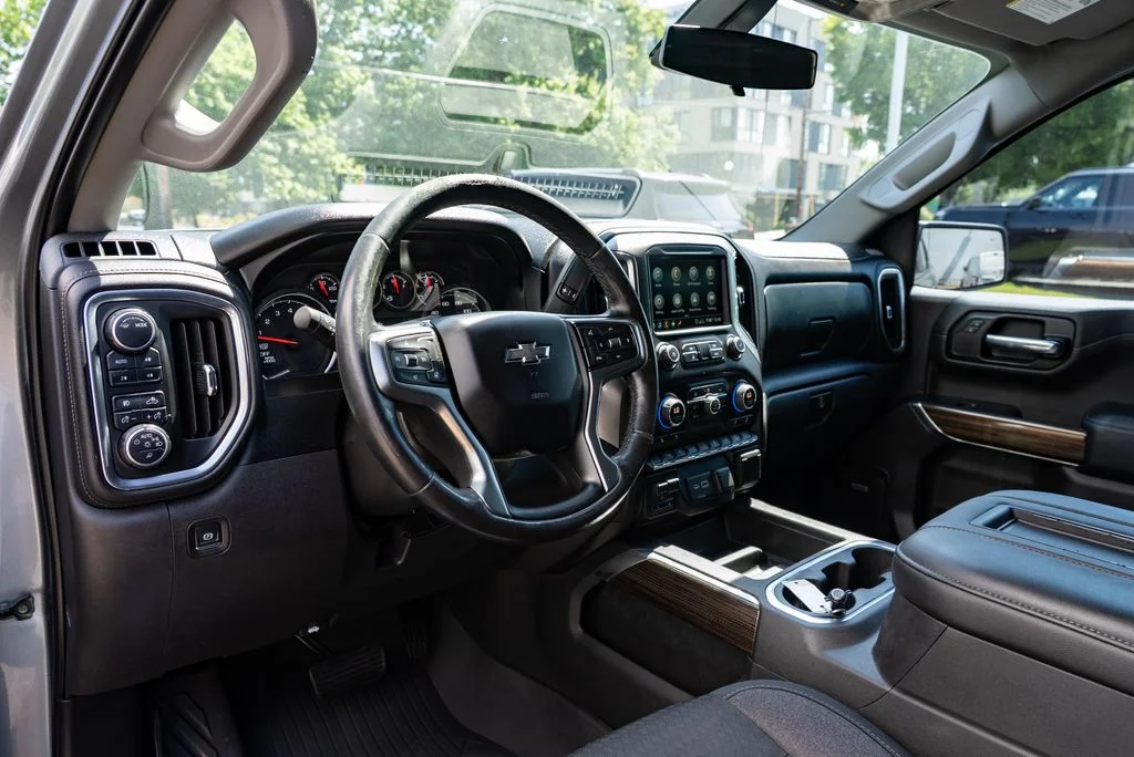 Used 2020 Gray Chevrolet RST image 21