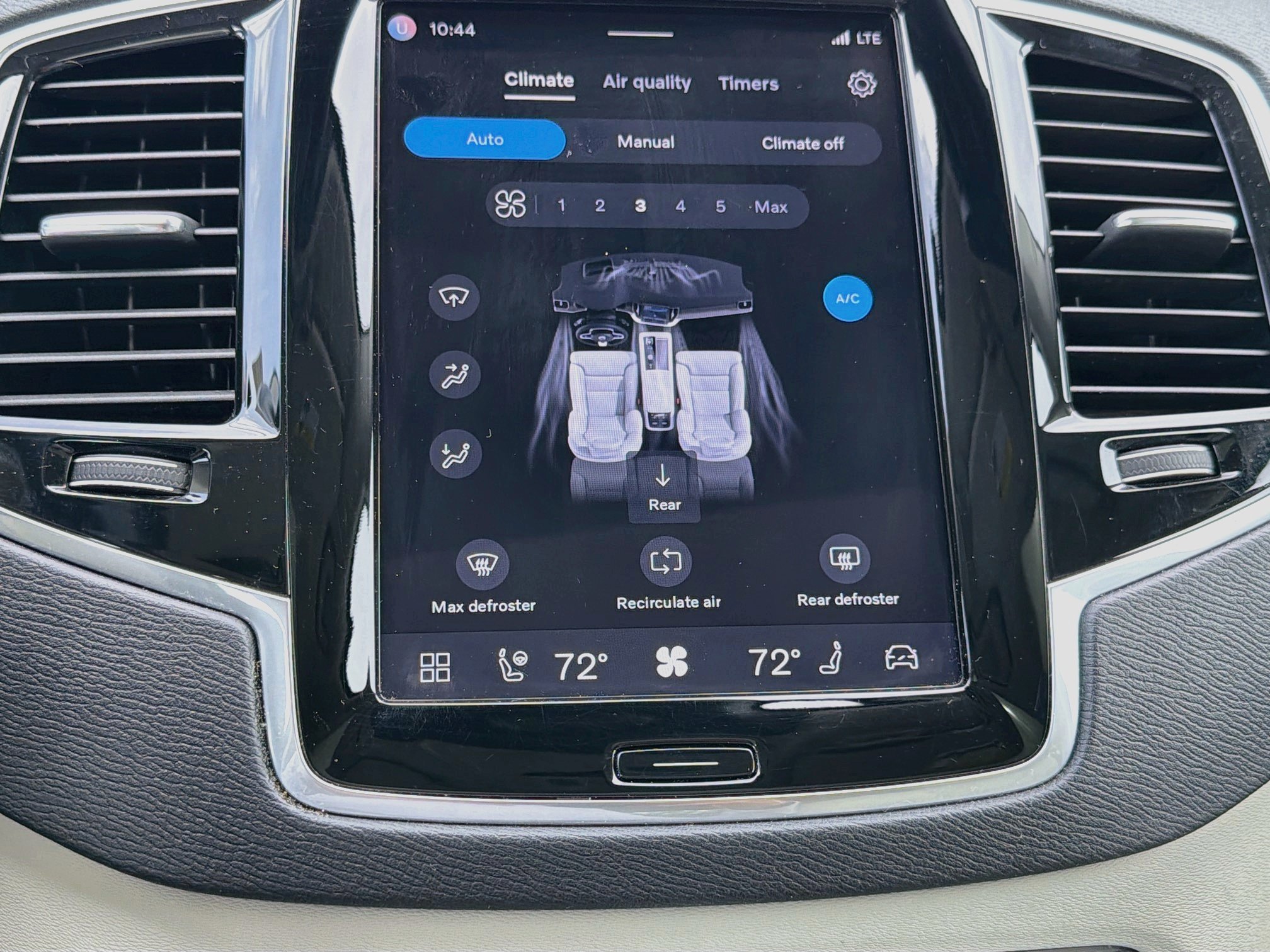 Used 2023 Thunder Gray Metallic Volvo Plus image 35