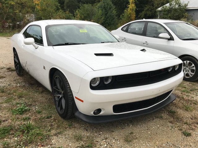 Used 2015 Ivory White Tri-Coat Pearl Dodge R/T Scat Pack image 1