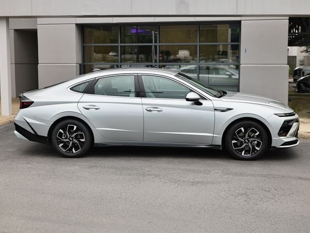 Used 2024 Aero Silver Hyundai SEL image 4