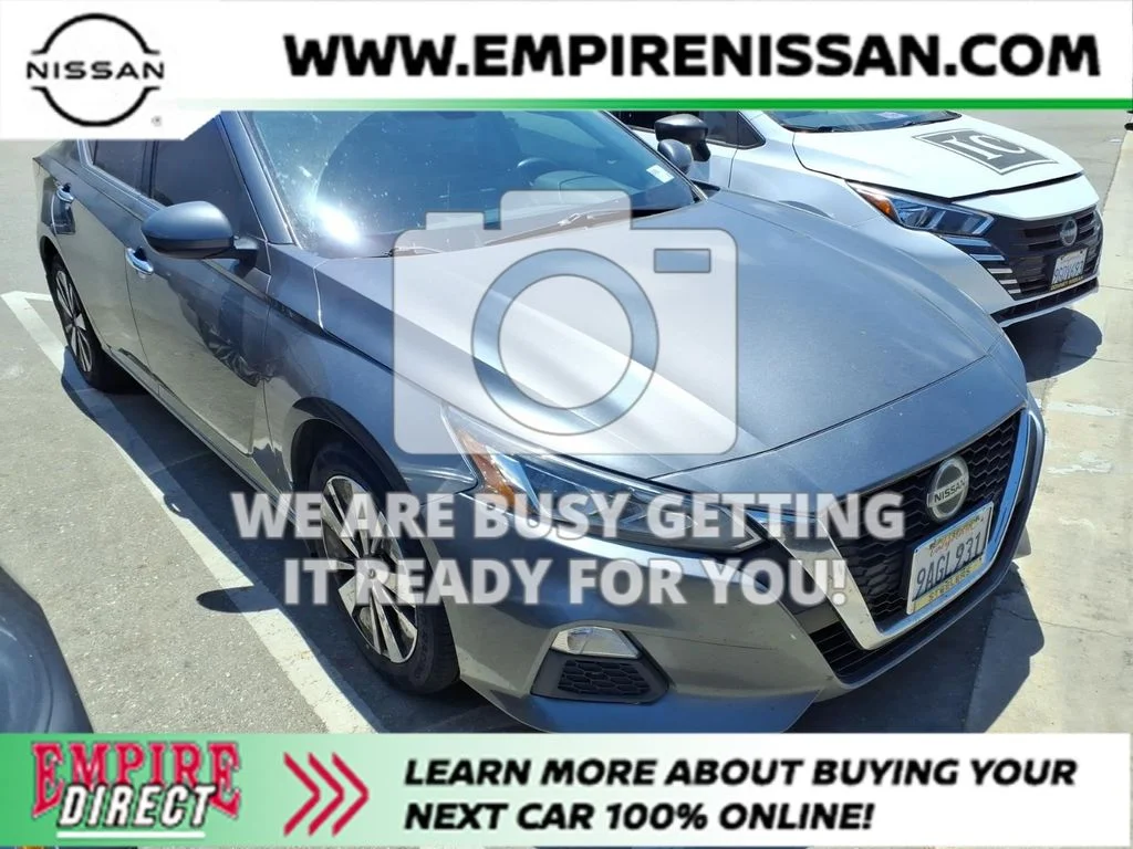 Used 2022 Gray Nissan 2.5 SV image 4