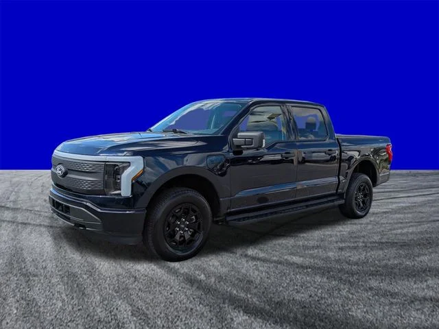 Certified Used 2025 Antimatter Blue Metallic Ford XLT image 8