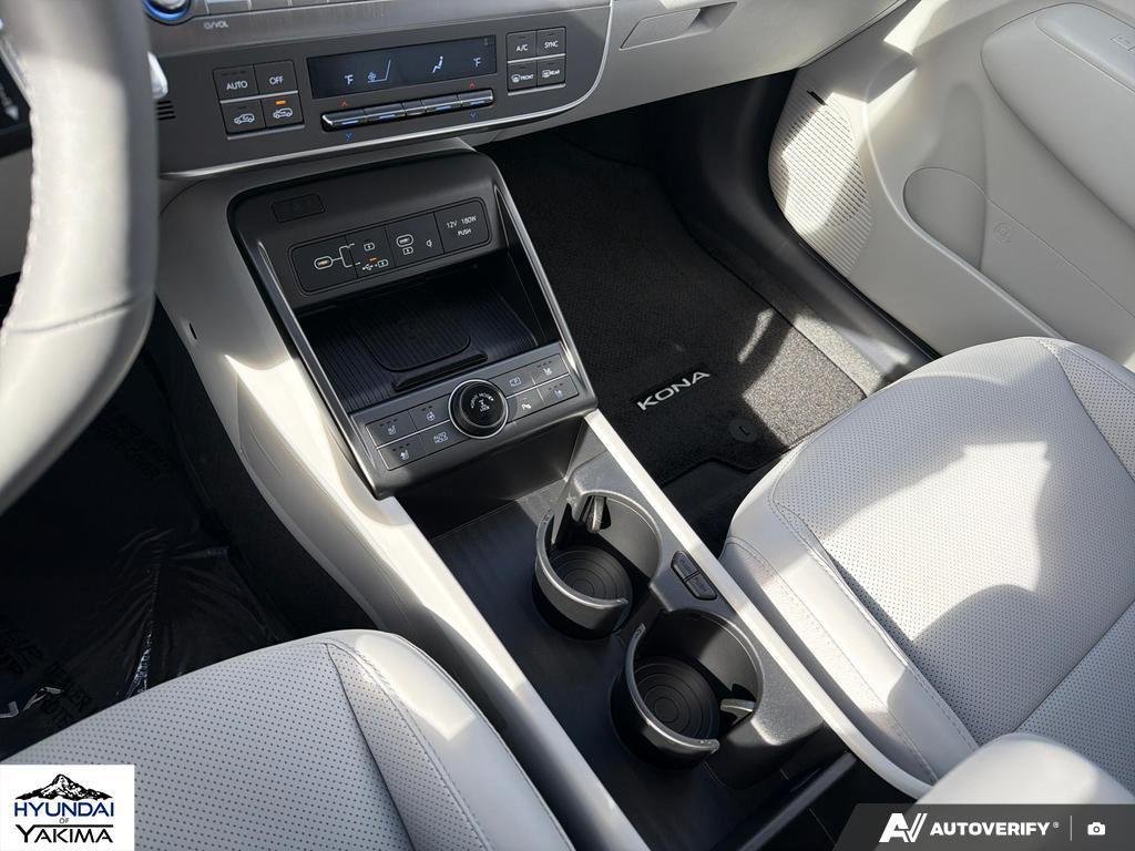 New 2026 Atlas White Hyundai Limited AWD image 18