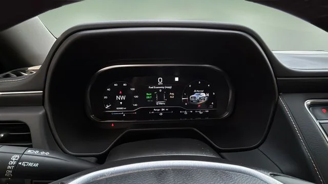 Used 2023 Silver GMC SLT image 15