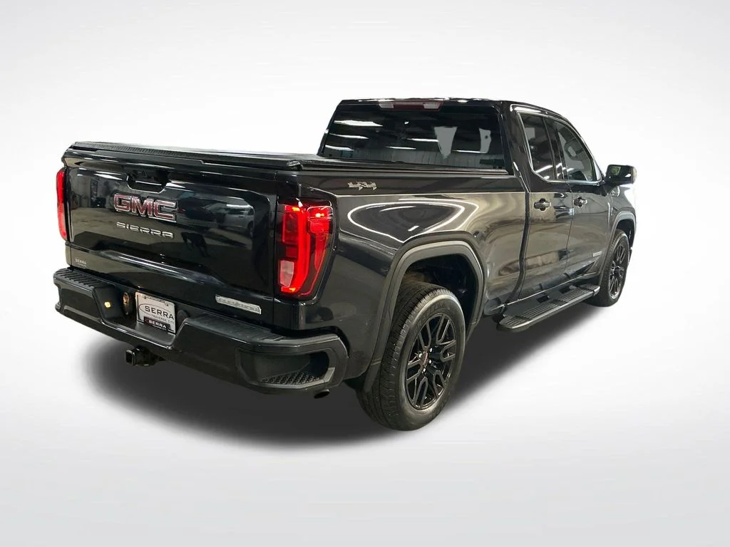 Used 2023 Silver GMC Elevation image 5