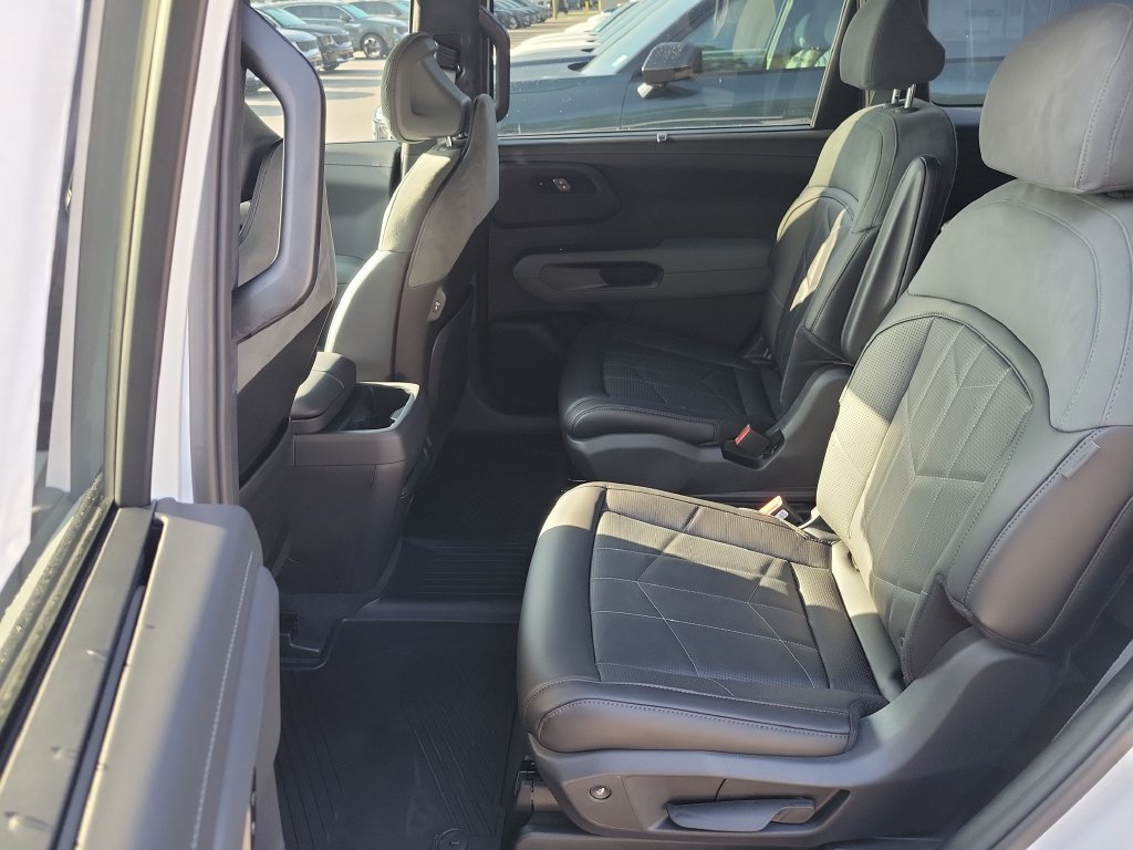 New 2027 Glacial White Pearl Kia X-LINE SX PRESTIGE image 17