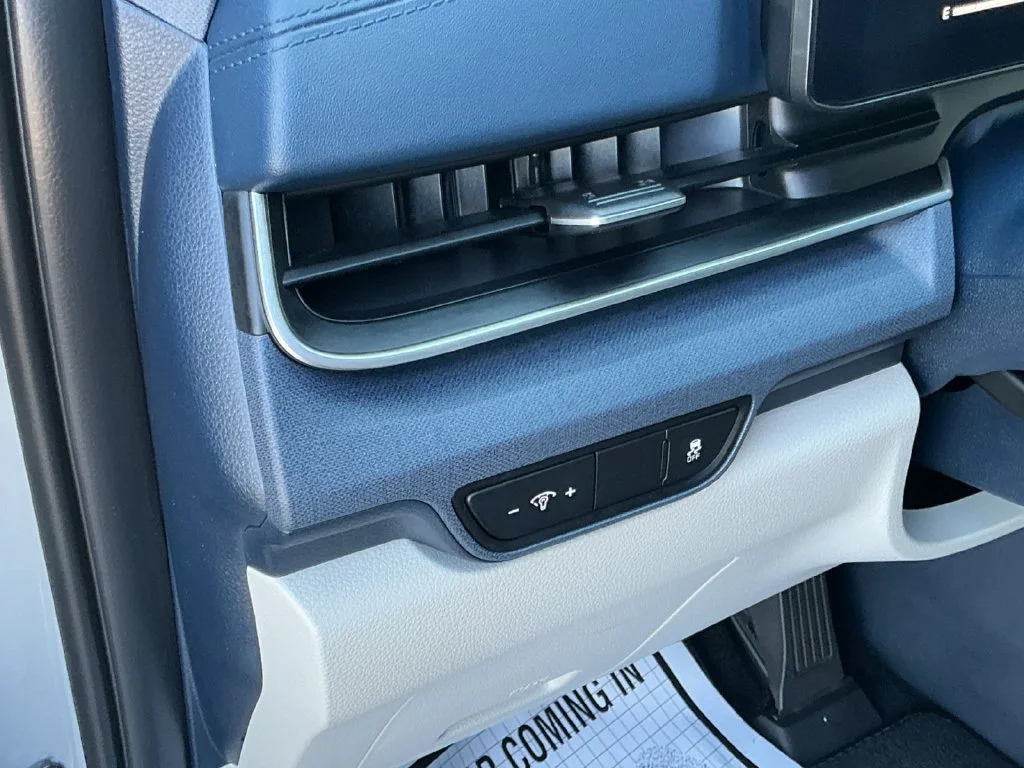 Used 2025 White Kia EX image 32