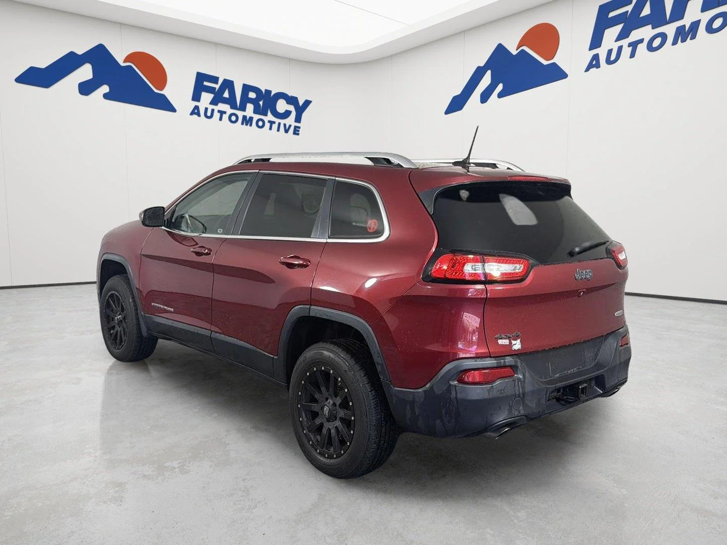 Used 2014 Deep Cherry Red Crystal Pearlcoat Jeep Latitude image 3
