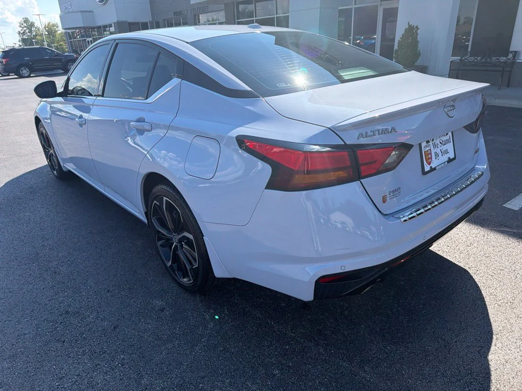 Used 2023 Gray Sky Pearl Nissan 2.5 SR image 3