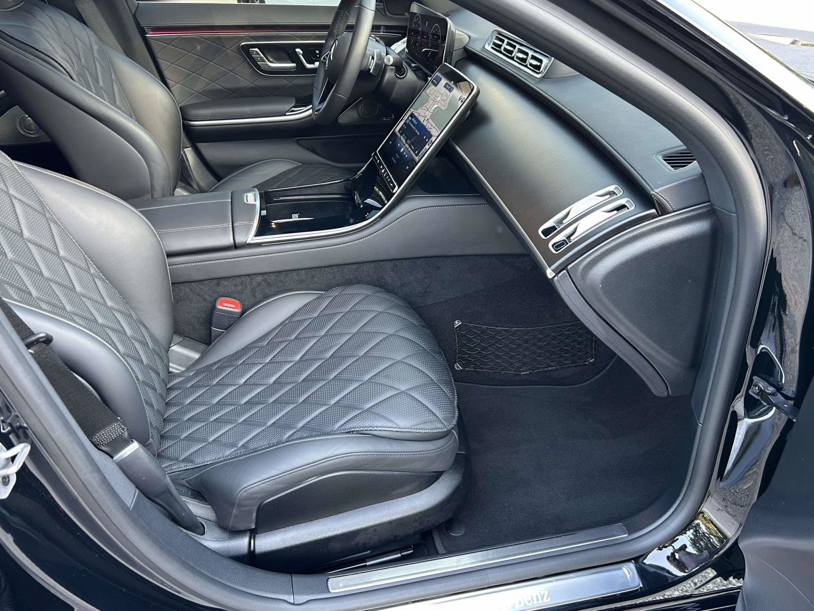 Certified Used 2025 Black Mercedes-Benz S 580 4MATIC® Sedan image 50