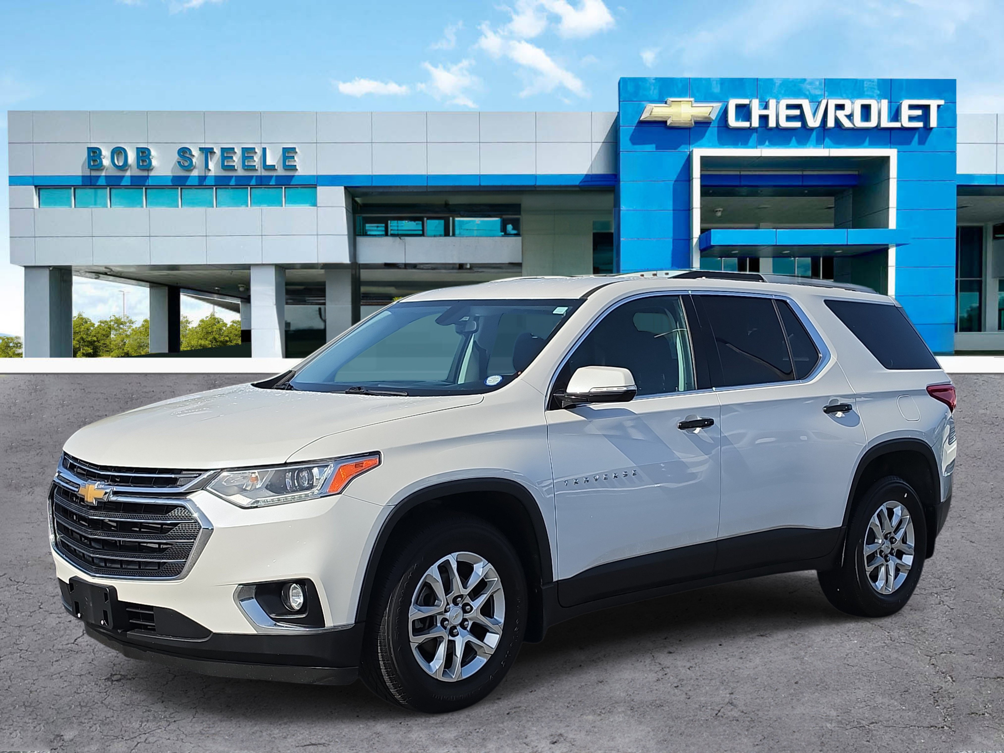 Certified Used 2018 IRIDESCENT PEARL TRICOAT Chevrolet LT Cloth image 3