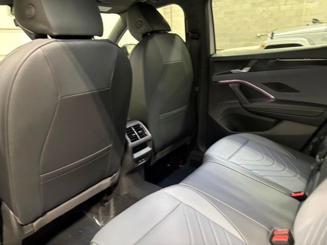 New 2026 White/off-white Volkswagen 2.0T SE R-Line Black image 10