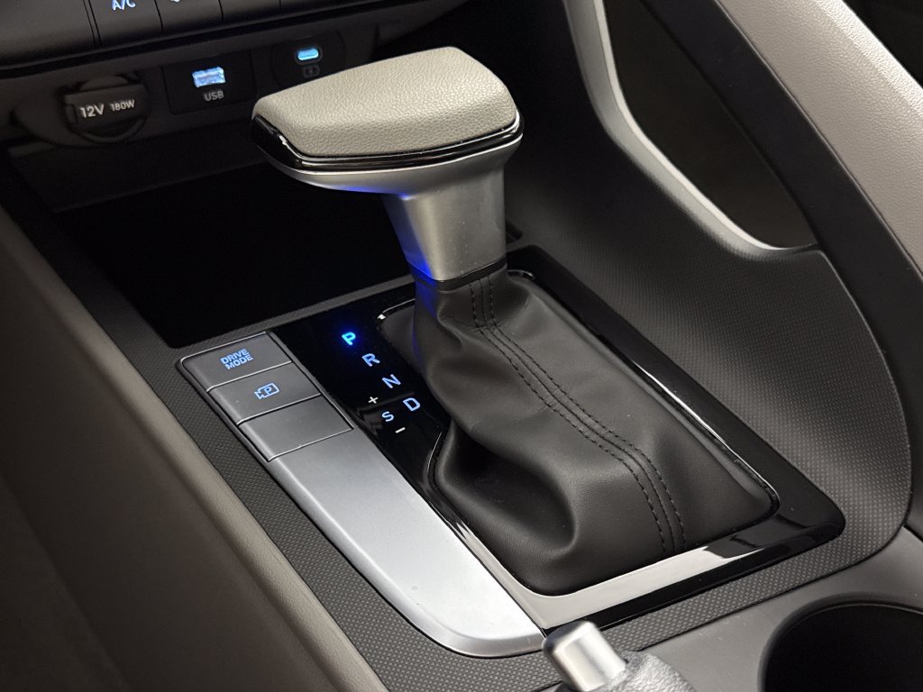 2024 Hyundai Elantra SE - Photo 22