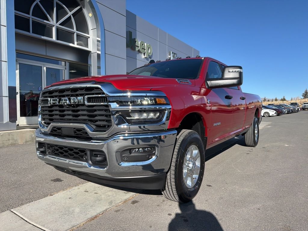 New 2026 Molten Red Pearl-Coat Exterior Paint RAM Big Horn image 2