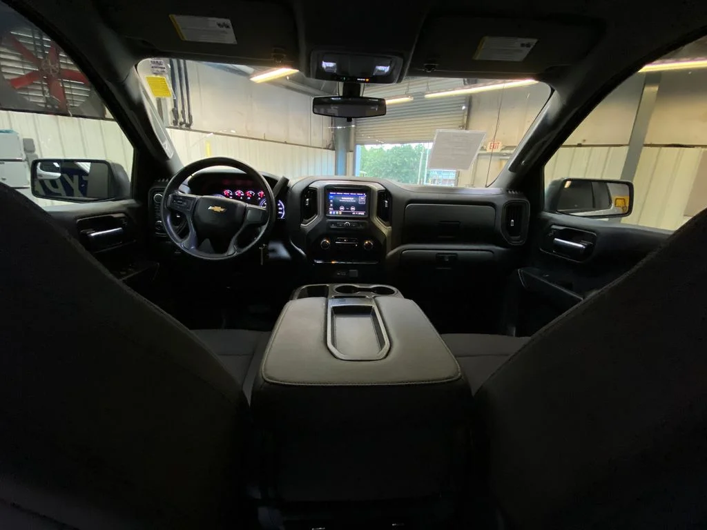 Used 2022 Silver Chevrolet Custom image 20