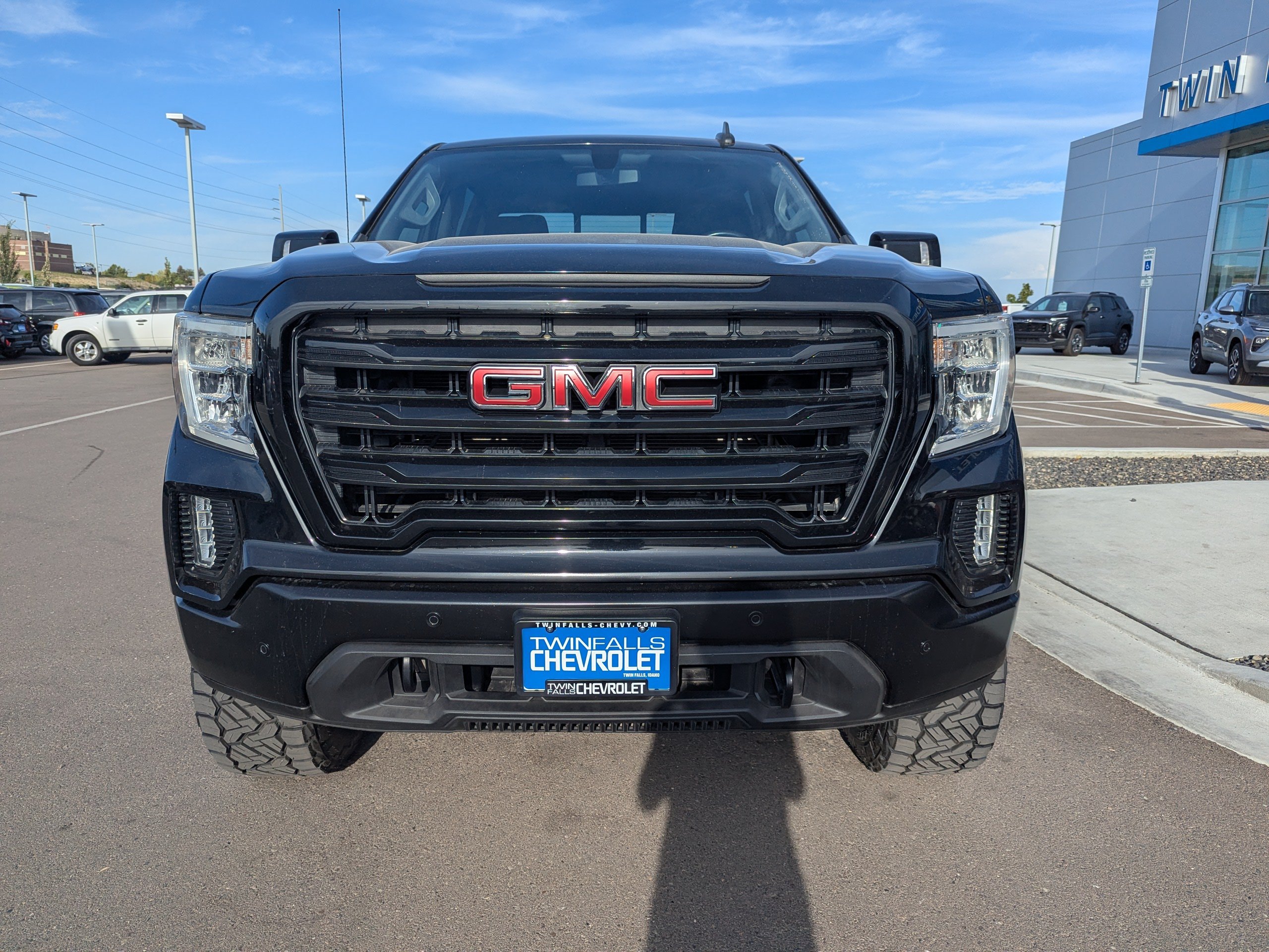 Used 2020 ONYX BLACK GMC Elevation image 5