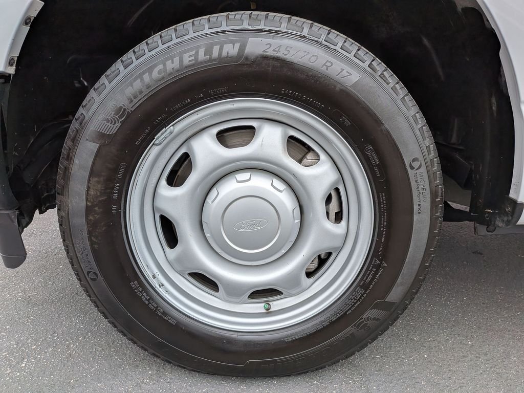 Used 2022 White Ford XL image 10