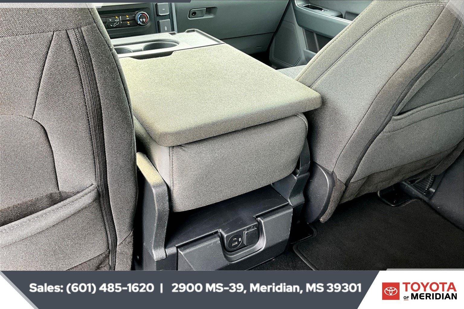 Used 2023 Iconic Silver Ford XLT image 24