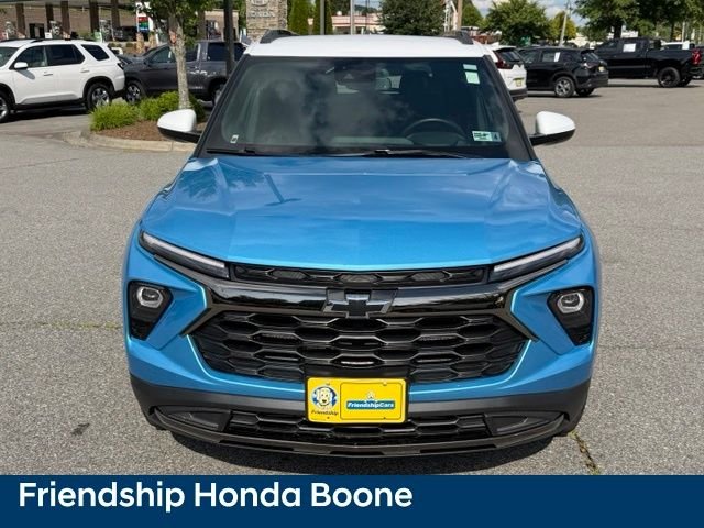 Used 2025 Blue Chevrolet ACTIV image 2