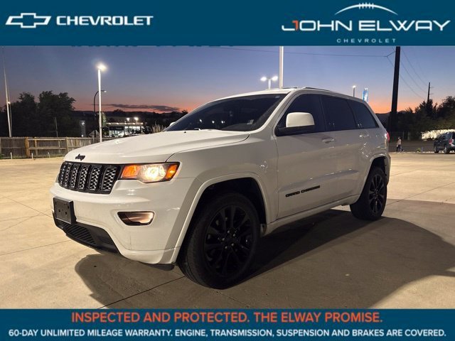 Used 2018 White/off-white Jeep Altitude image 1