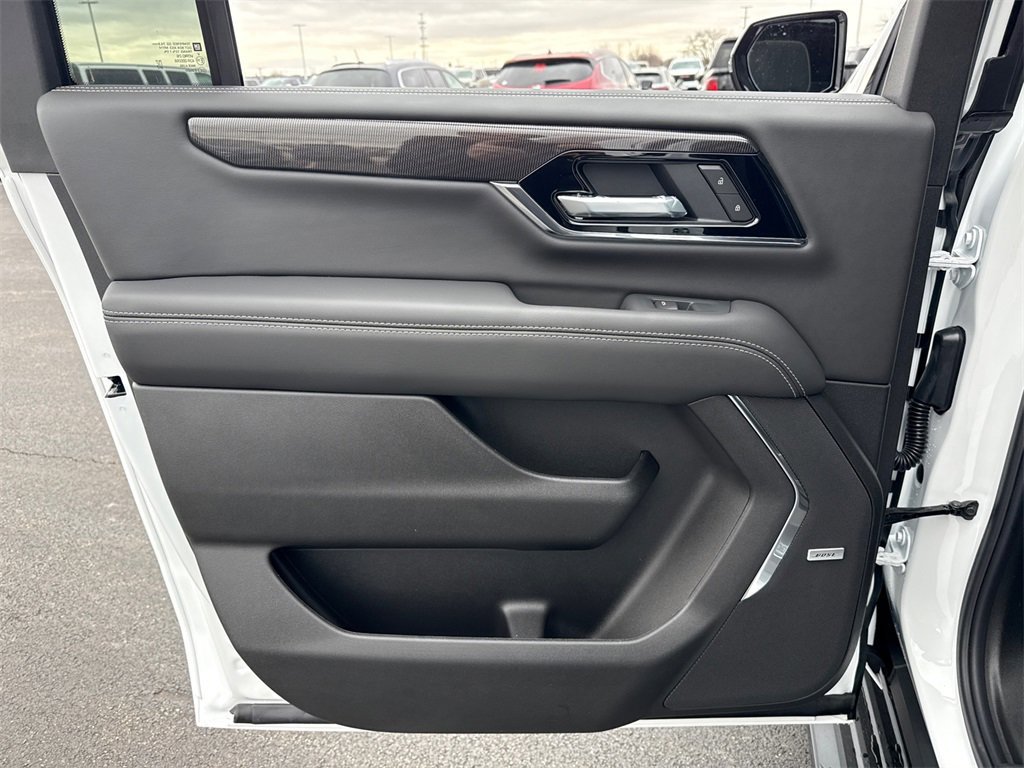 2026 GMC YUKON XL - Image 31