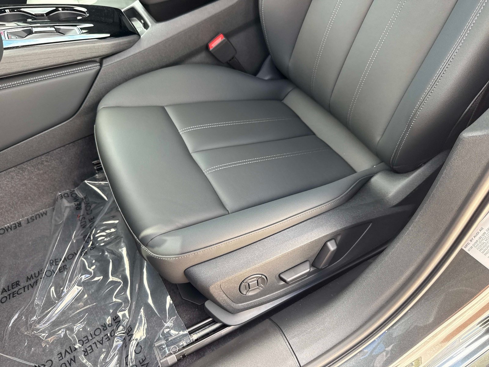 New 2026 Daytona Gray Pearl Effect Audi Premium image 20