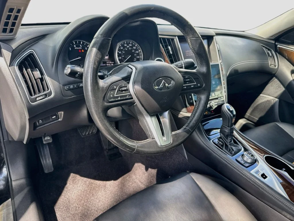 Used 2019 Black INFINITI 3.0t LUXE image 10
