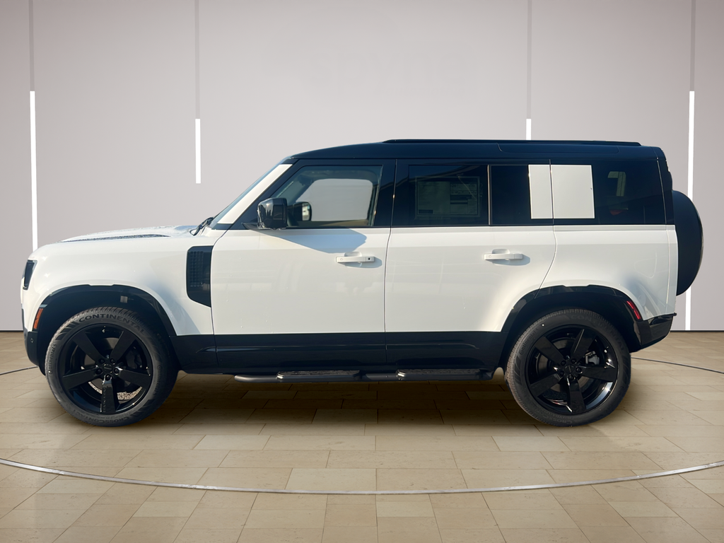 New 2026 White Land Rover X-Dynamic SE image 2