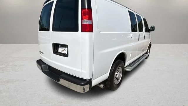 Used 2024 Summit White Chevrolet WT image 35