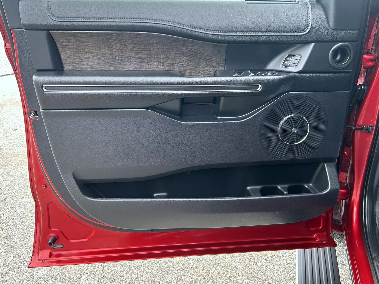 Used 2019 Red Ford Limited image 9