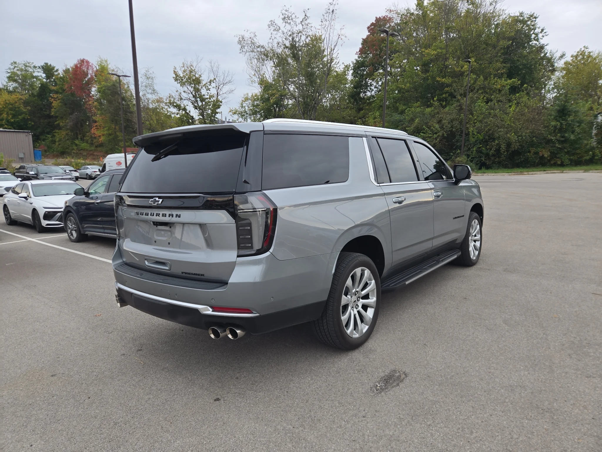 Used 2025 Silver Chevrolet Premier image 3