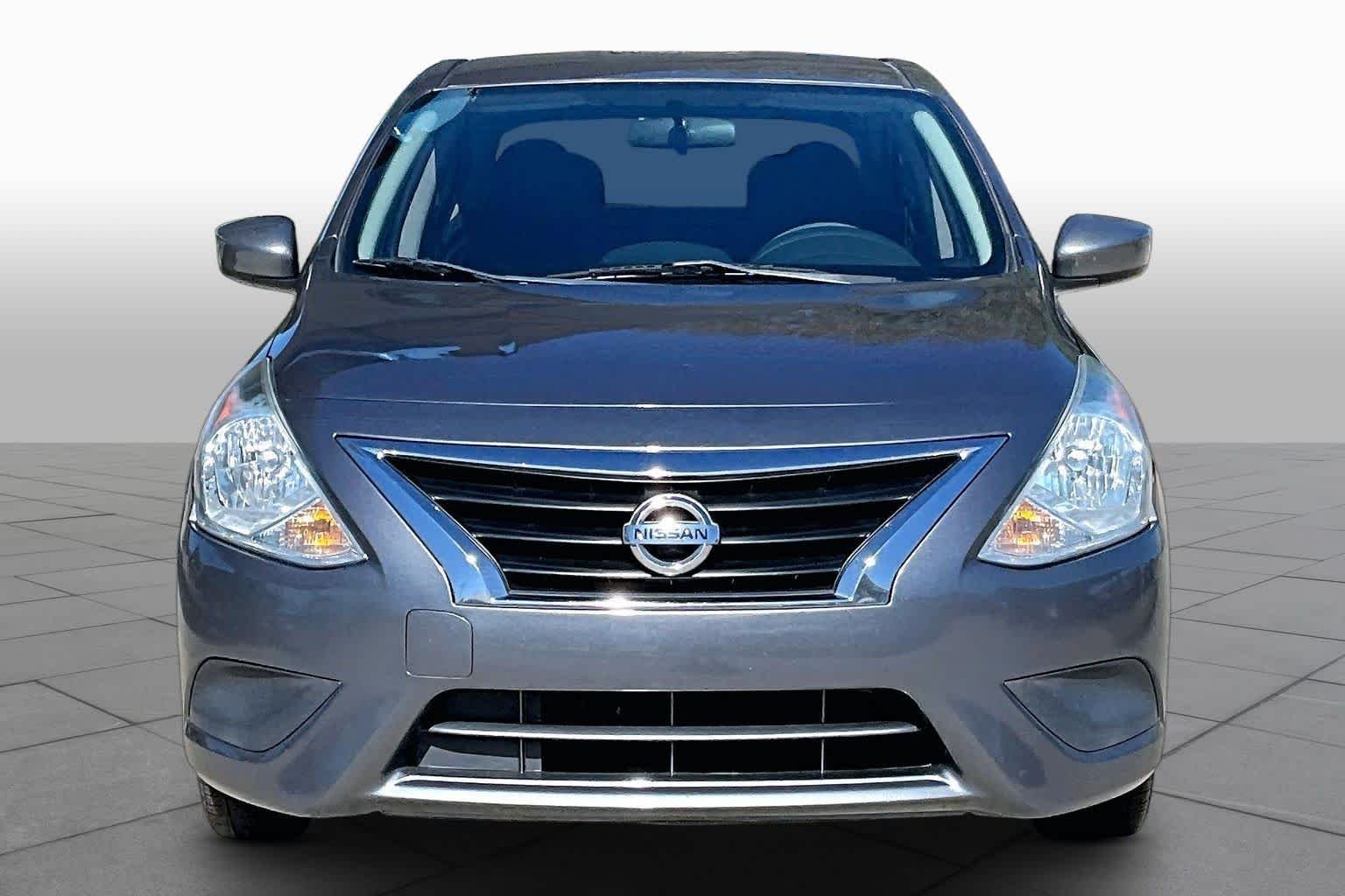 Used 2016 Gun Metallic Nissan SV image 4