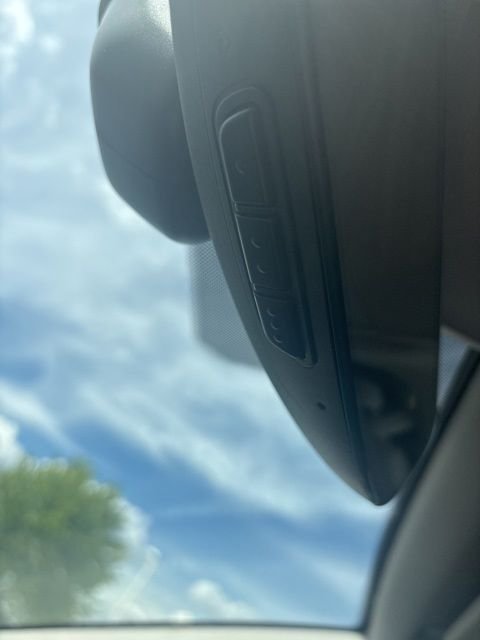2023 Volkswagen Taos SE - Photo 24