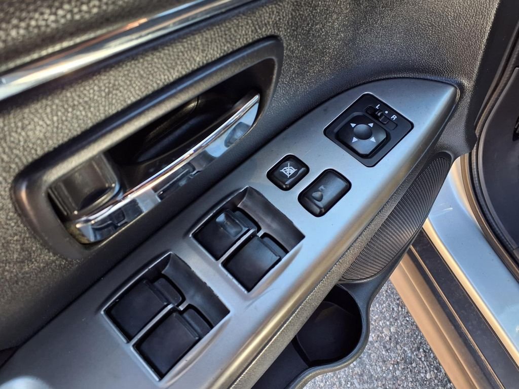 Used 2018 Silver Mitsubishi 2.0 ES image 13