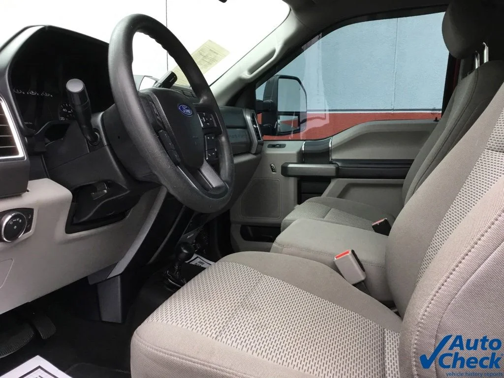 Used 2017 Red Ford XLT image 27