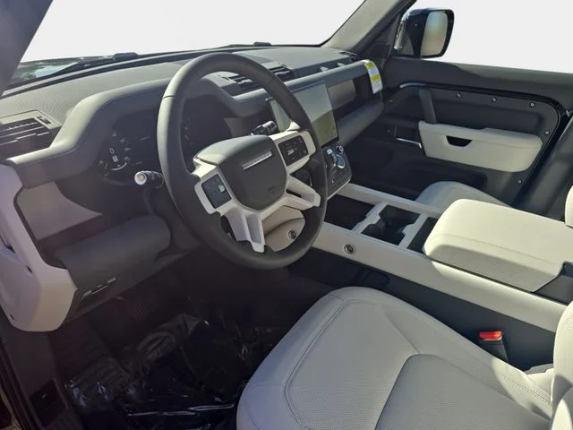 New 2026 Santorini Black Land Rover X-Dynamic SE image 13