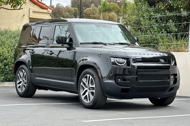 New 2026 Santorini Black Land Rover S image 7