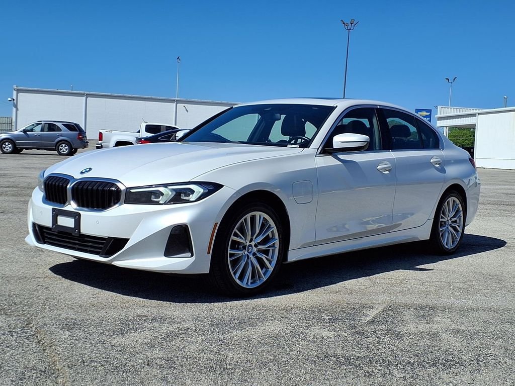 Used 2024 Gray BMW 330e xDrive image 7