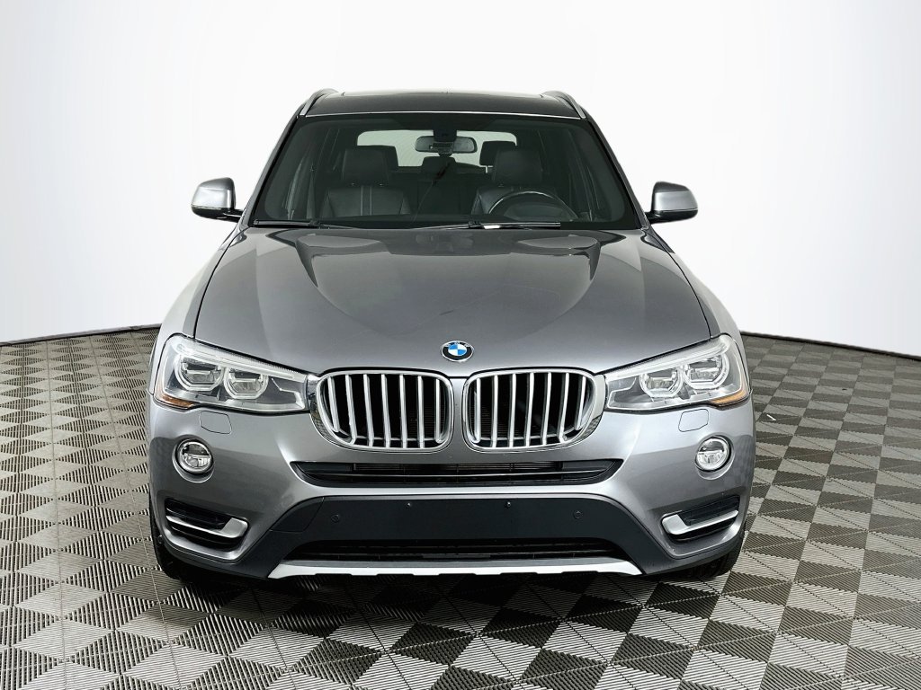 Used 2016 Glacier Silver Metallic BMW xDrive28d image 2