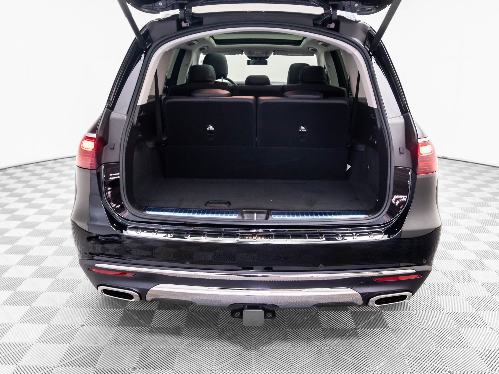 New 2026 Black Mercedes-Benz GLS 450 image 36
