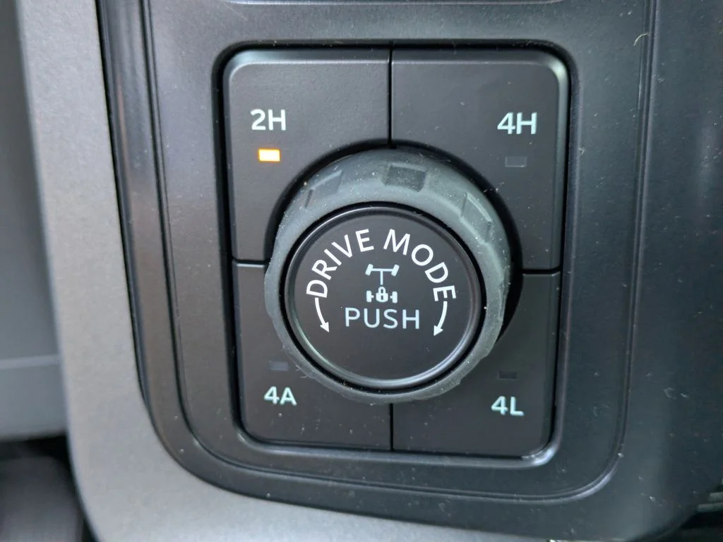 New 2026 Carbonized Gray Metallic Ford Lariat image 25