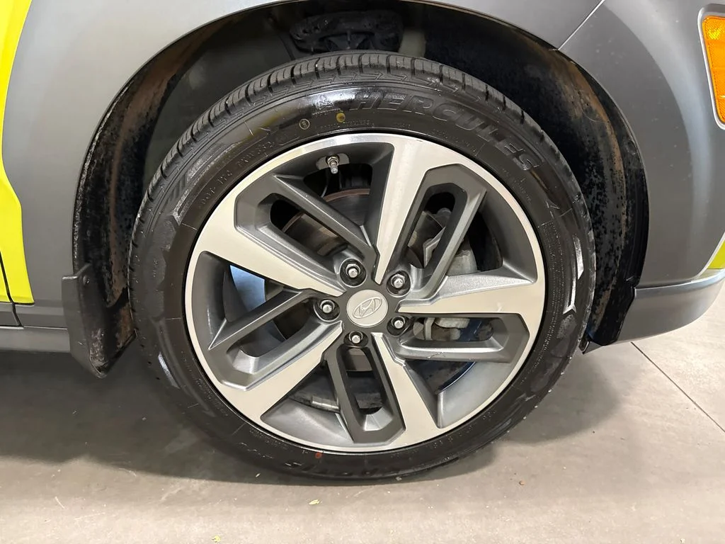 Used 2020 Green Hyundai Ultimate image 19